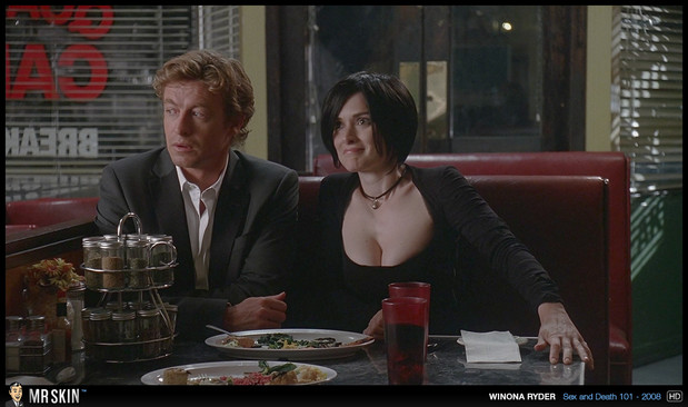Wynona Ryder has great cleavage; Celebrity 
