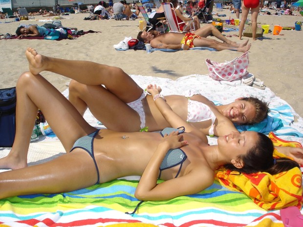 ...; Amateur Athletic Babe Beach Bikini Girlfriend Hot Non Nude Teen 